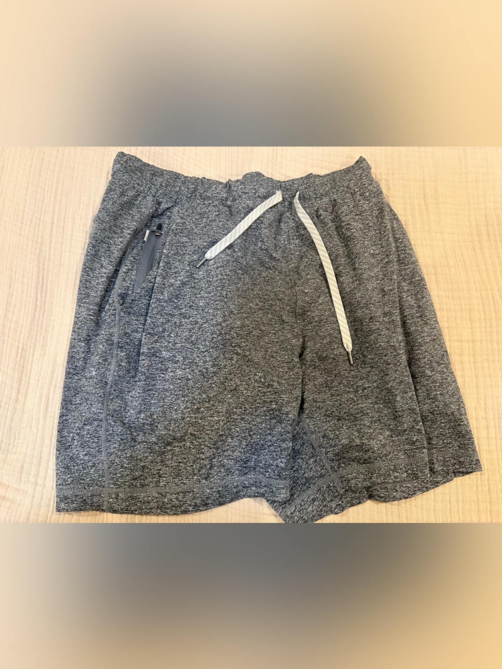 Vuori Ponto Performance Shorts Gray And Black Knit Athletic Gym Men’s Small